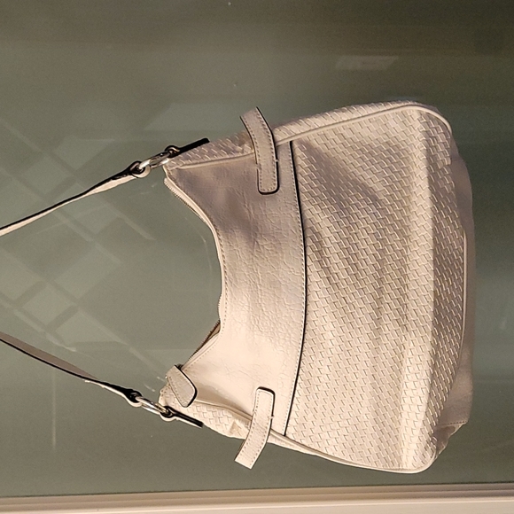 GUESS Handbag - Picture 4 of 4